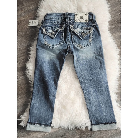 NEW MISS ME STANDARD EMBELLISHED STRETCH CROPPED JEANS - SIZE 23 WAIST - Picture 3 of 9